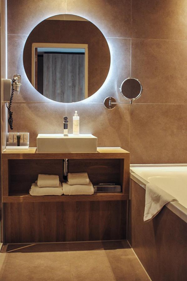 Comfort Double Room Closed Bathroom