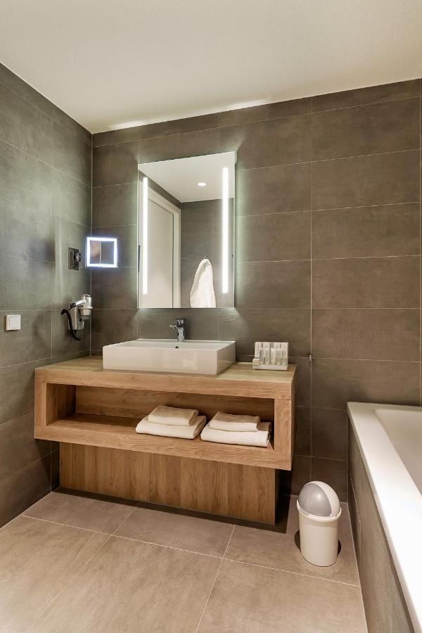 Superior Double Room Closed Bathroom